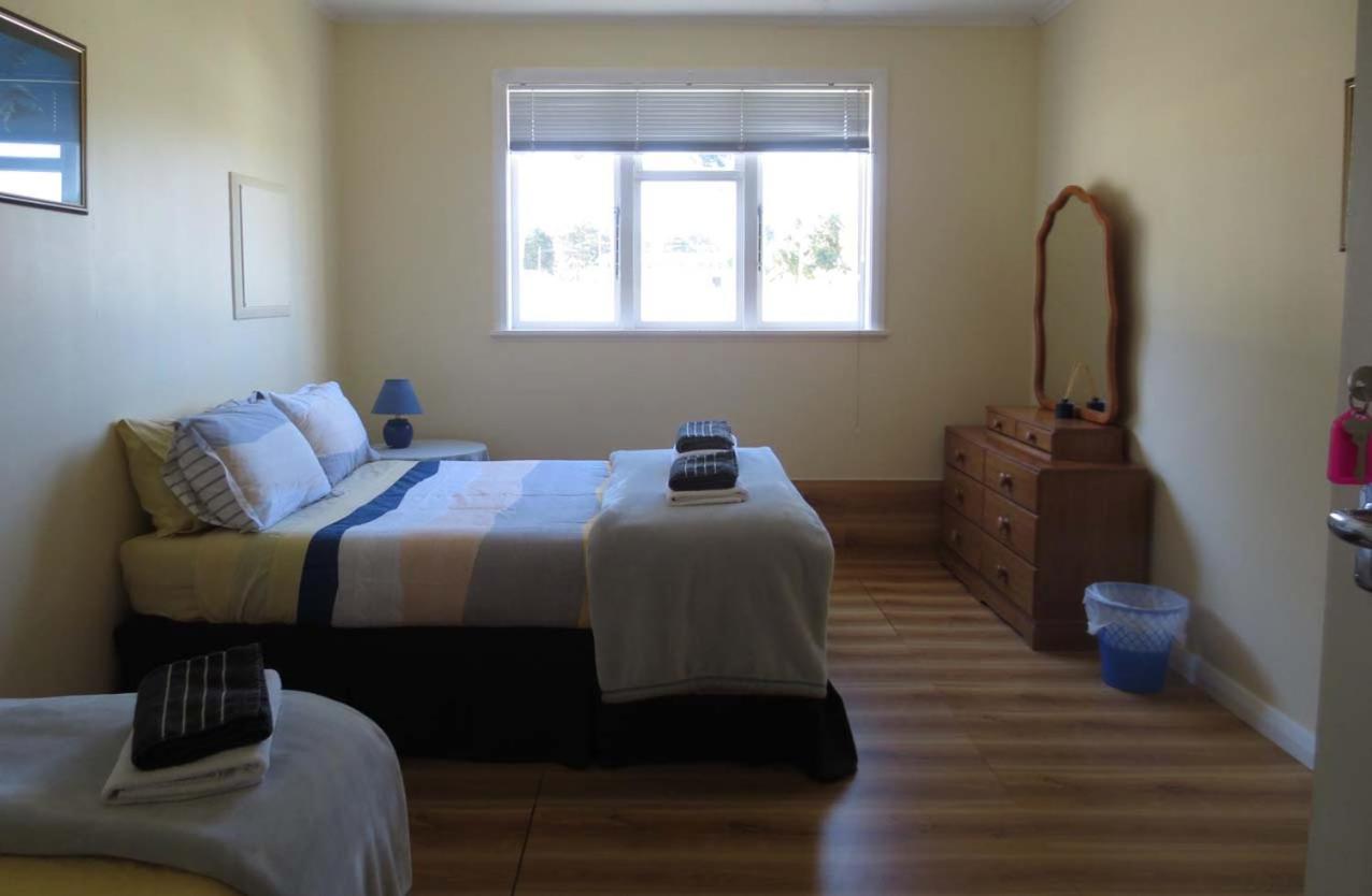 Empire Hotel Featherston Zewnętrze zdjęcie